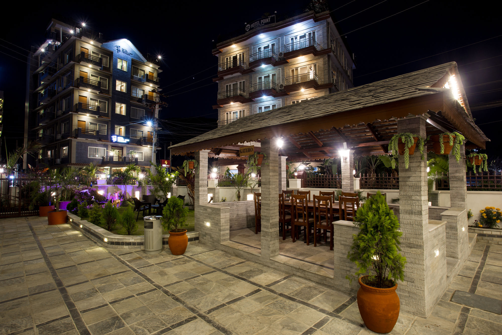 Hotel White Pearl Покхара Екстер'єр фото
