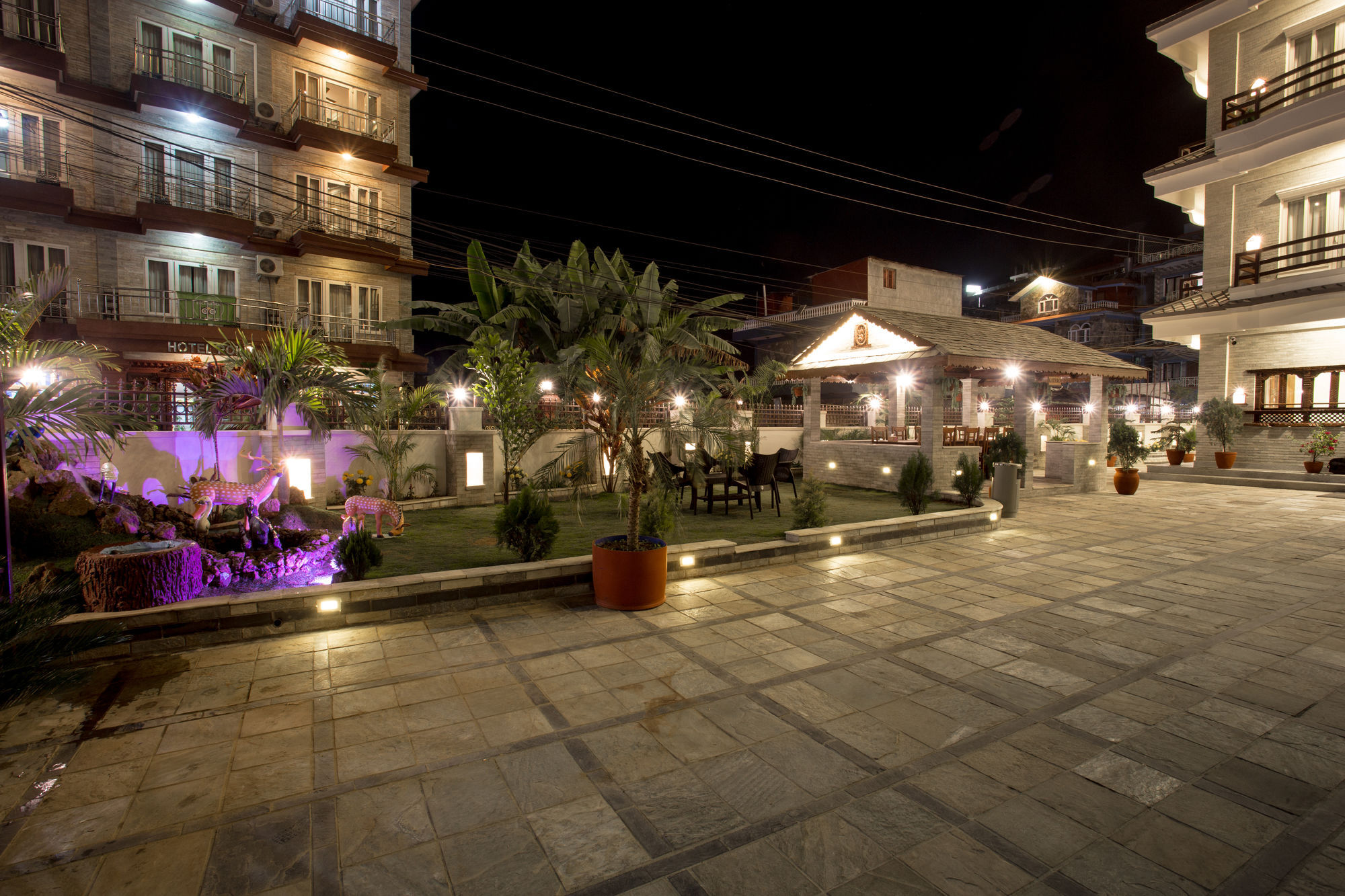 Hotel White Pearl Покхара Екстер'єр фото